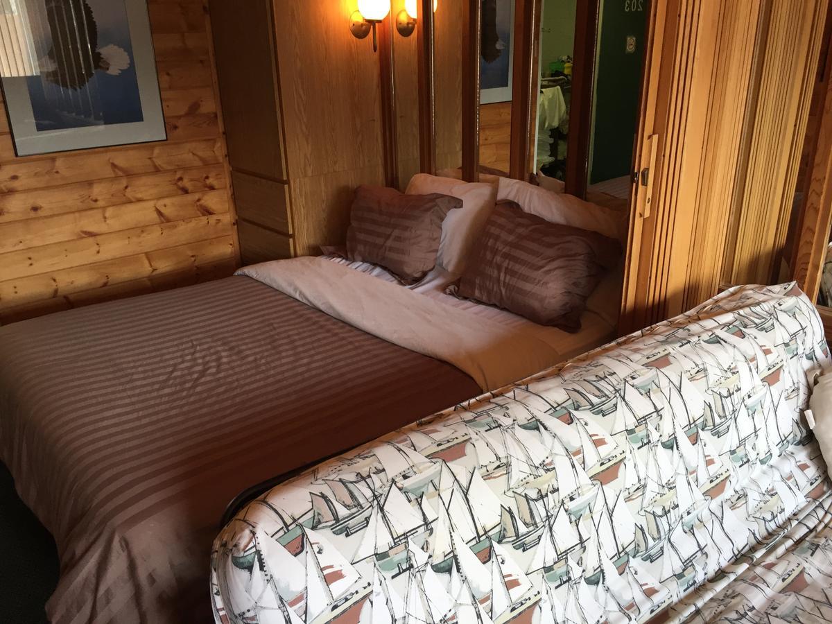 Falcon Lake Hotel エクステリア 写真